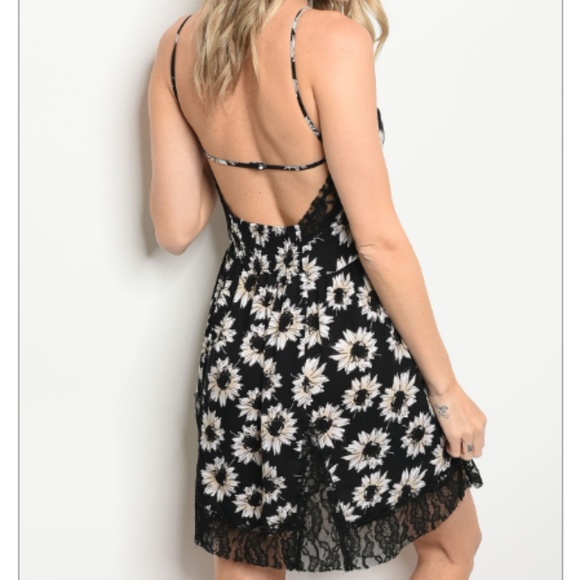 NWT Sunflower Lace Open Back Hippie Sundress - Picture 2 of 3